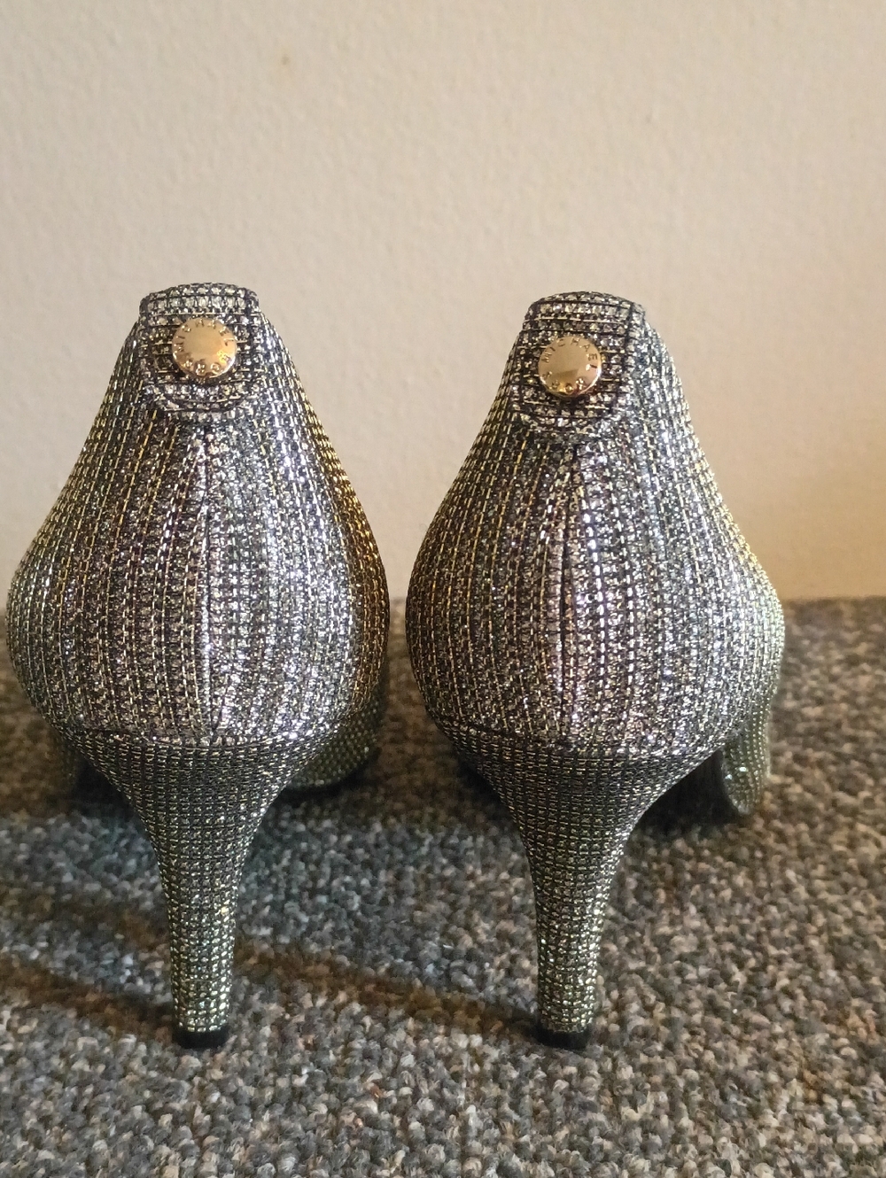 Michael Kors Sparkling Silver Pointed-Toe Women's FLEX Pumps Size 7 - Picture 3 of 7